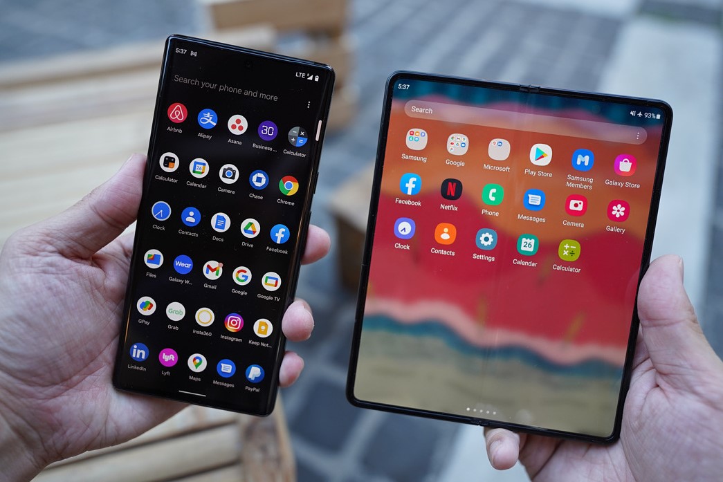 Samsung pixel 6. Galaxy z fold3 скрин. Самсунг с 6 камерами. Самсунг галакси фолд 3. Samsung Galaxy z fold3 фронтальная камера.